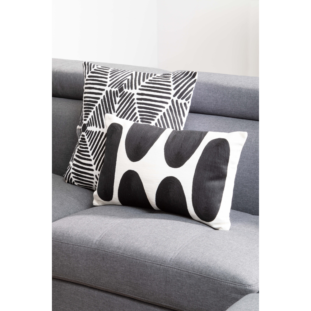 Bosie_Ozella_Monochrome_Rectangular_Cushion_interia.co.uk