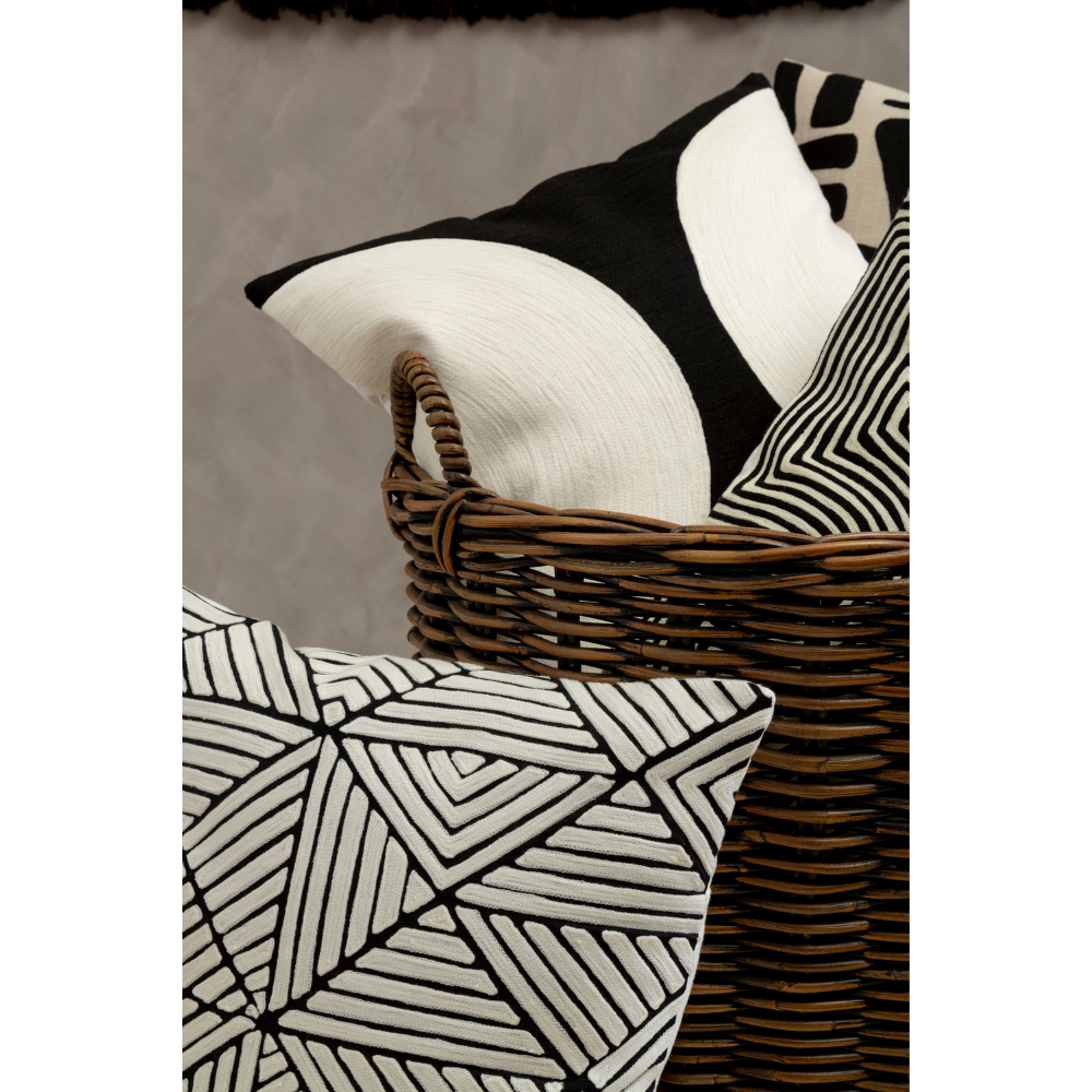 Bosie_Ozella_Black_And_White_Semi_Circular_Design_Cushion_interia.co.uk