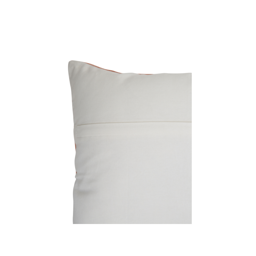 Bosie_Ozella_Abstract_Cushion_interia.co.uk