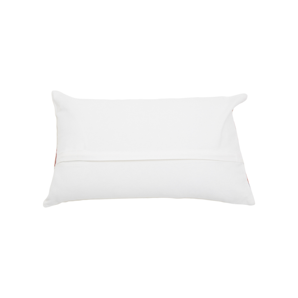 Bosie_Ozella_Curve_Pattern_Rectangular_Cushion_interia.co.uk