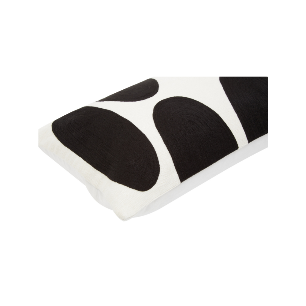 Bosie_Ozella_Monochrome_Rectangular_Cushion_interia.co.uk