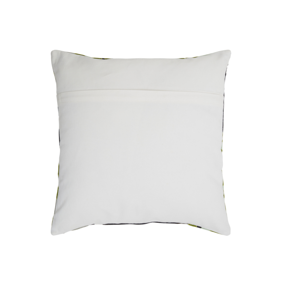 Bosie_Ozella_Botanical_Green_Cushion_interia.co.uk