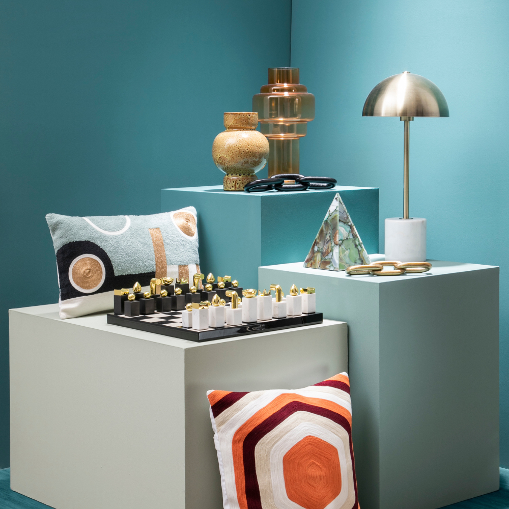 Prato_Small_Gold_Aluminium_Chain_Sculpture_interia.co.uk