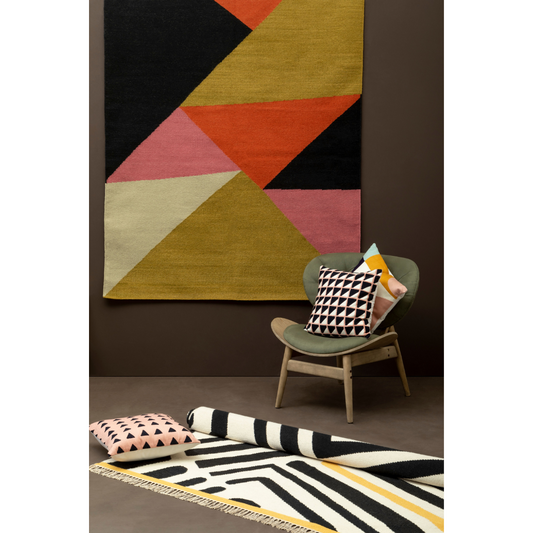 Bosie_Ozella_Grid_Design_Cushion_interia.co.uk
