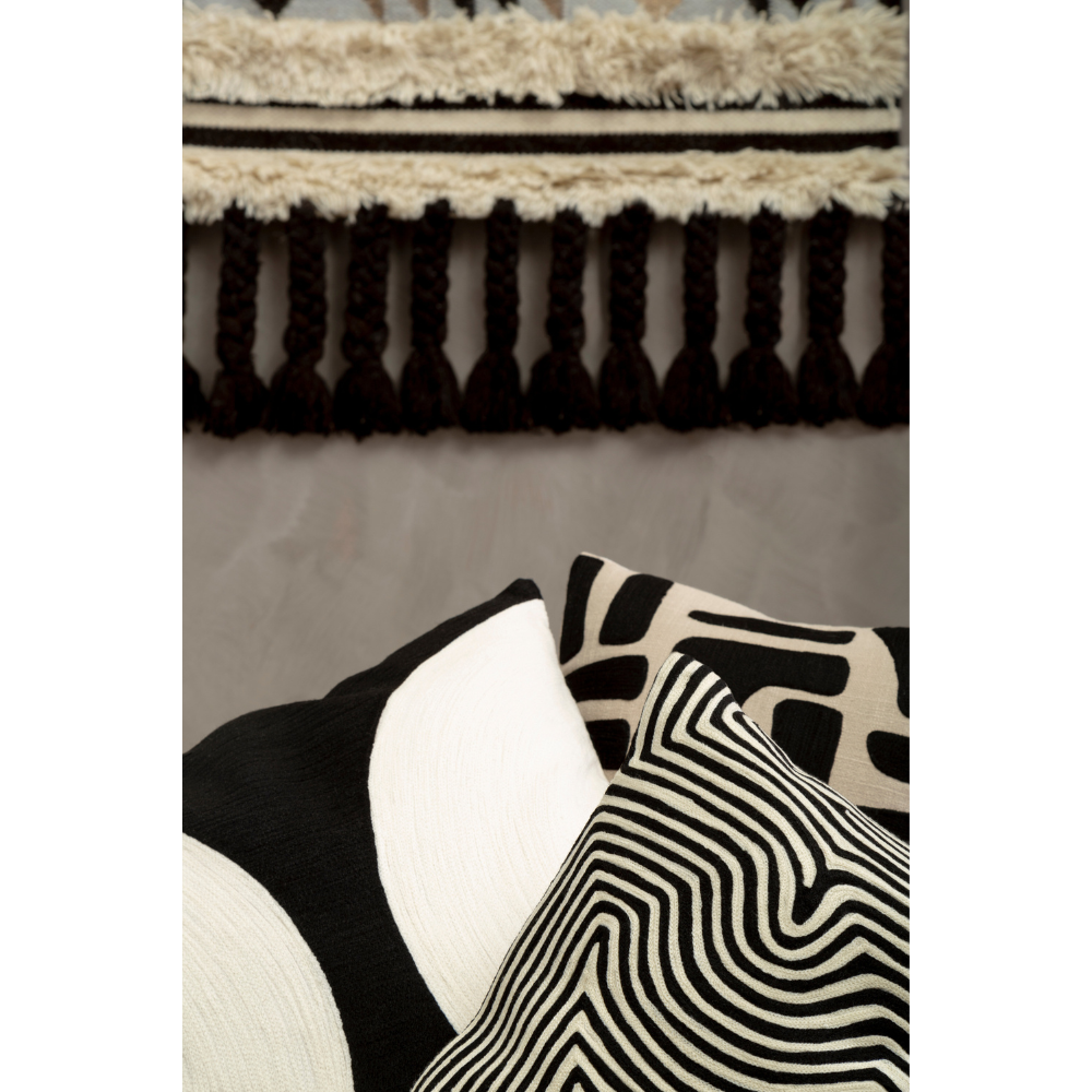 Bosie_Ozella_Black_And_White_Embroidered_Rectangular_Cushion_interia.co.uk