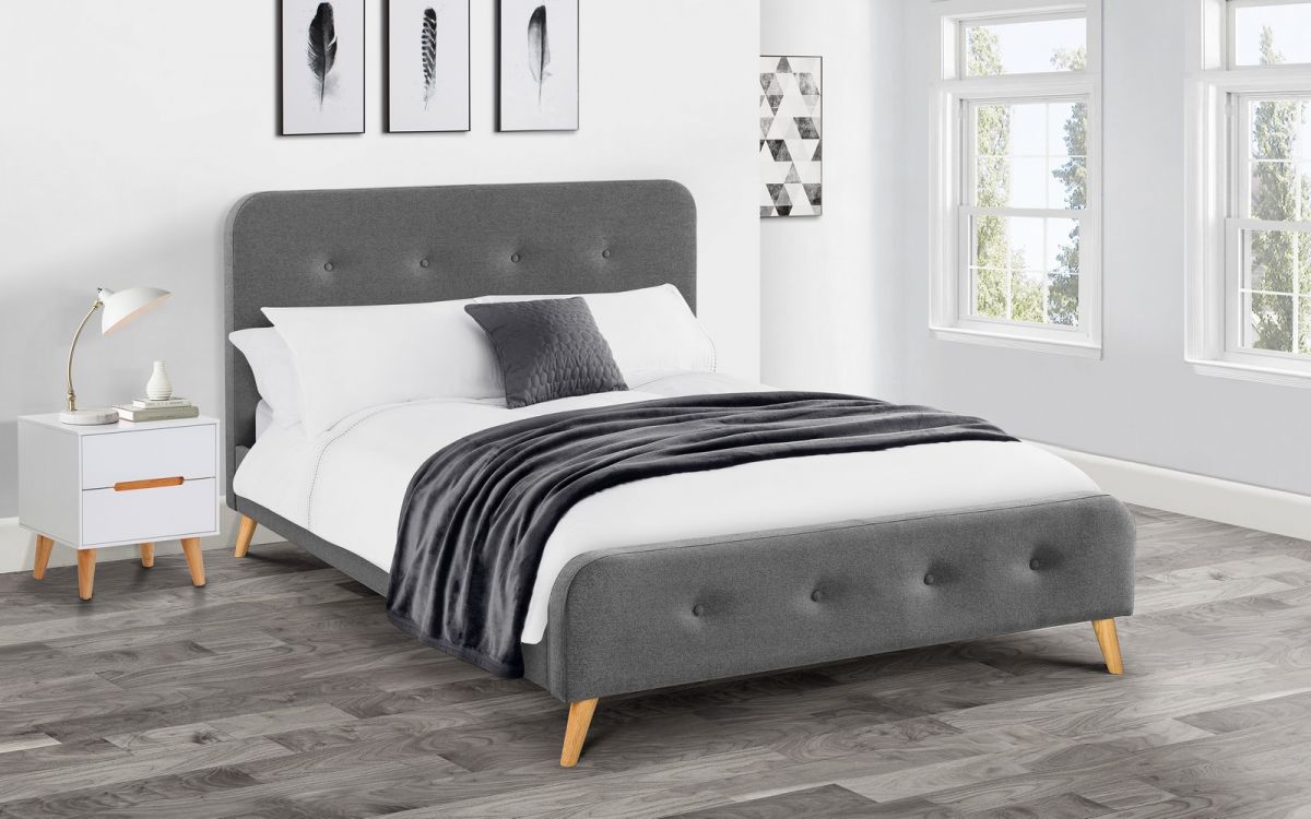 Astrid Curved Retro Buttoned Bed 135cm (Double)